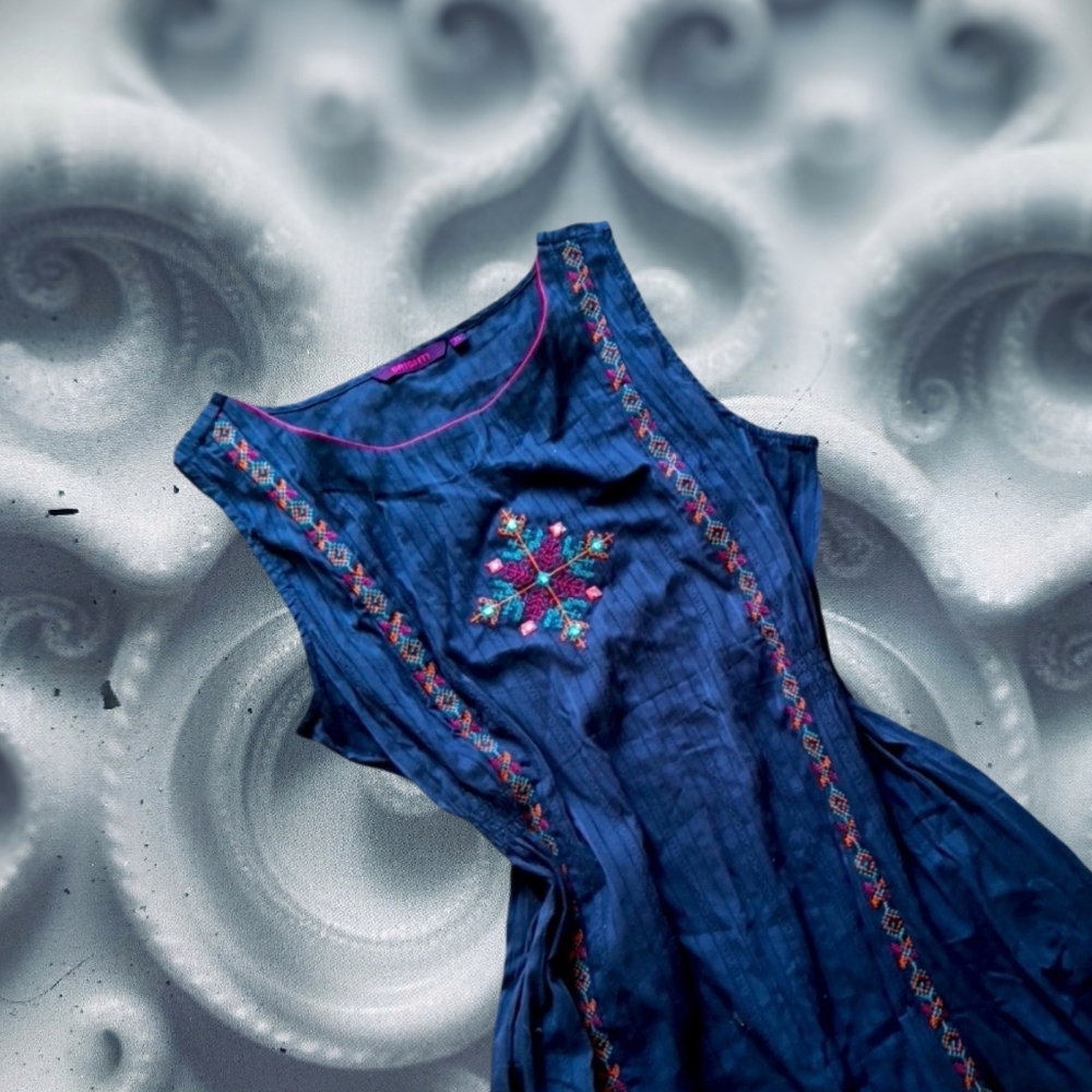 Sleeveless Dark Blue Embroidered Maxi Dress - Picture 2 of 4